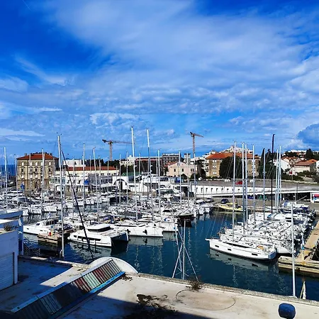 Marina View Apartmán *